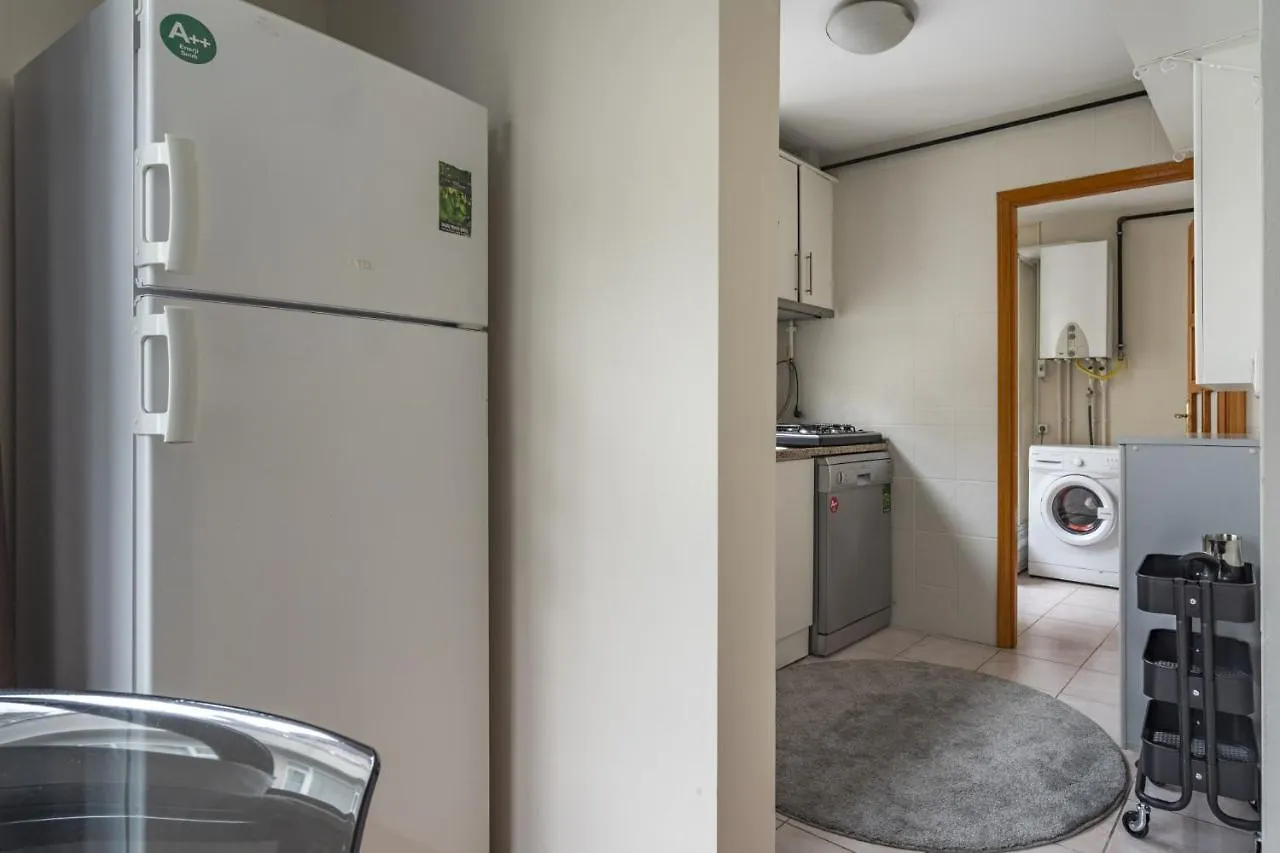 Апартаменты Central Flat With Balcony And Terrace In Sisli Стамбул 0*,  Турция