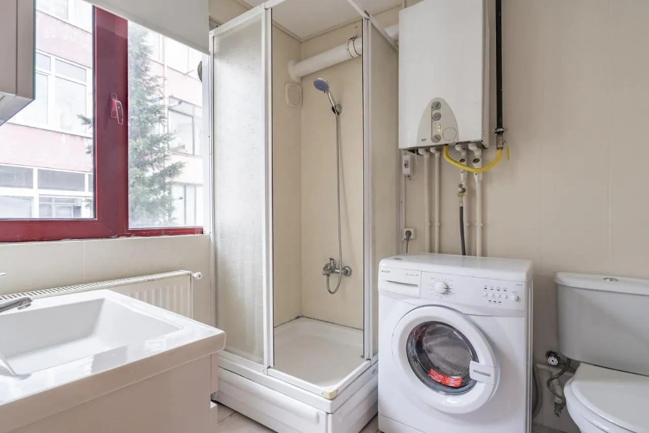 Апартаменты Central Flat With Balcony And Terrace In Sisli Стамбул